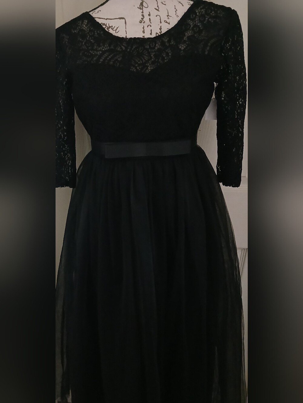 Classic Black Lace Fit-and-Flare Dress Size 18/160